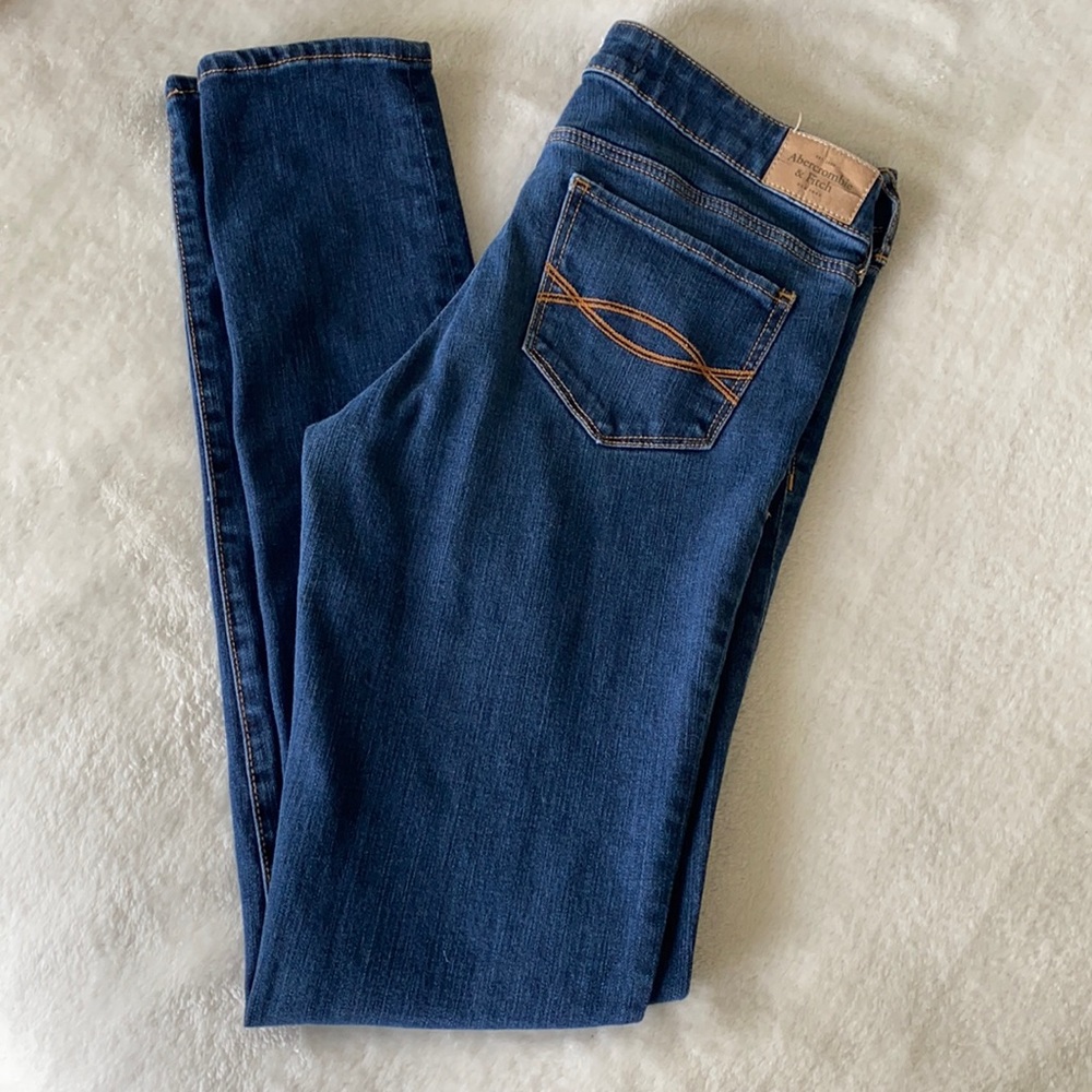 Abercrombie dark wash jeans 6L